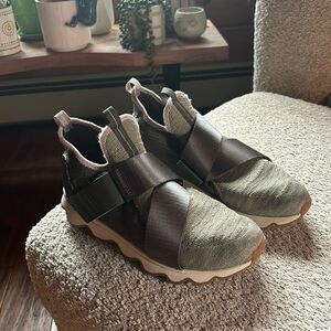 Sorel Olive 🫒 Sneakers Velcro High tops